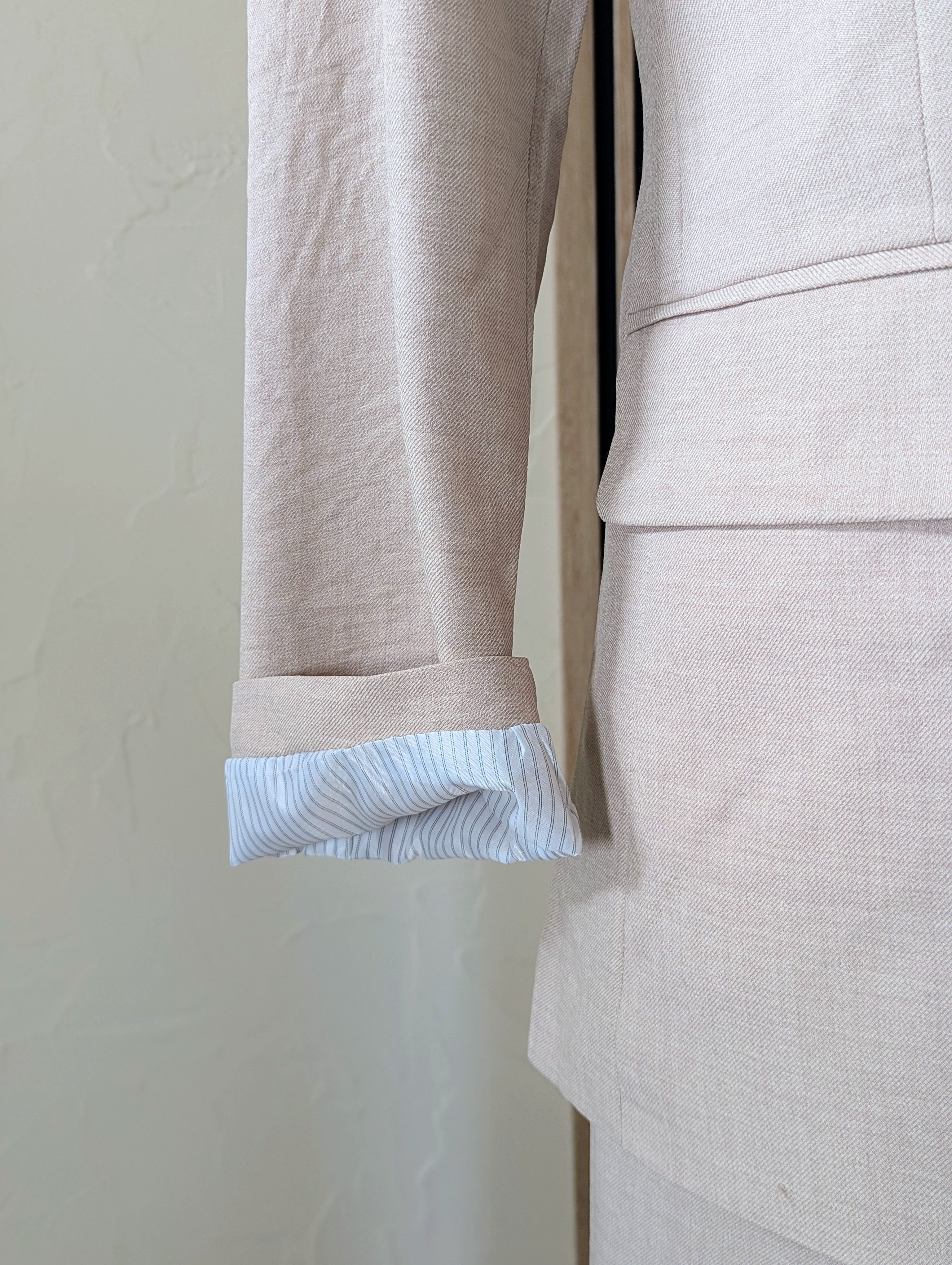 Ensemble Blazer Pantalon Beige 
Blazer Longu et Pantalon taille Haute Matière légère Tenue Cérémonies  Mode Femme Ondres Labenne