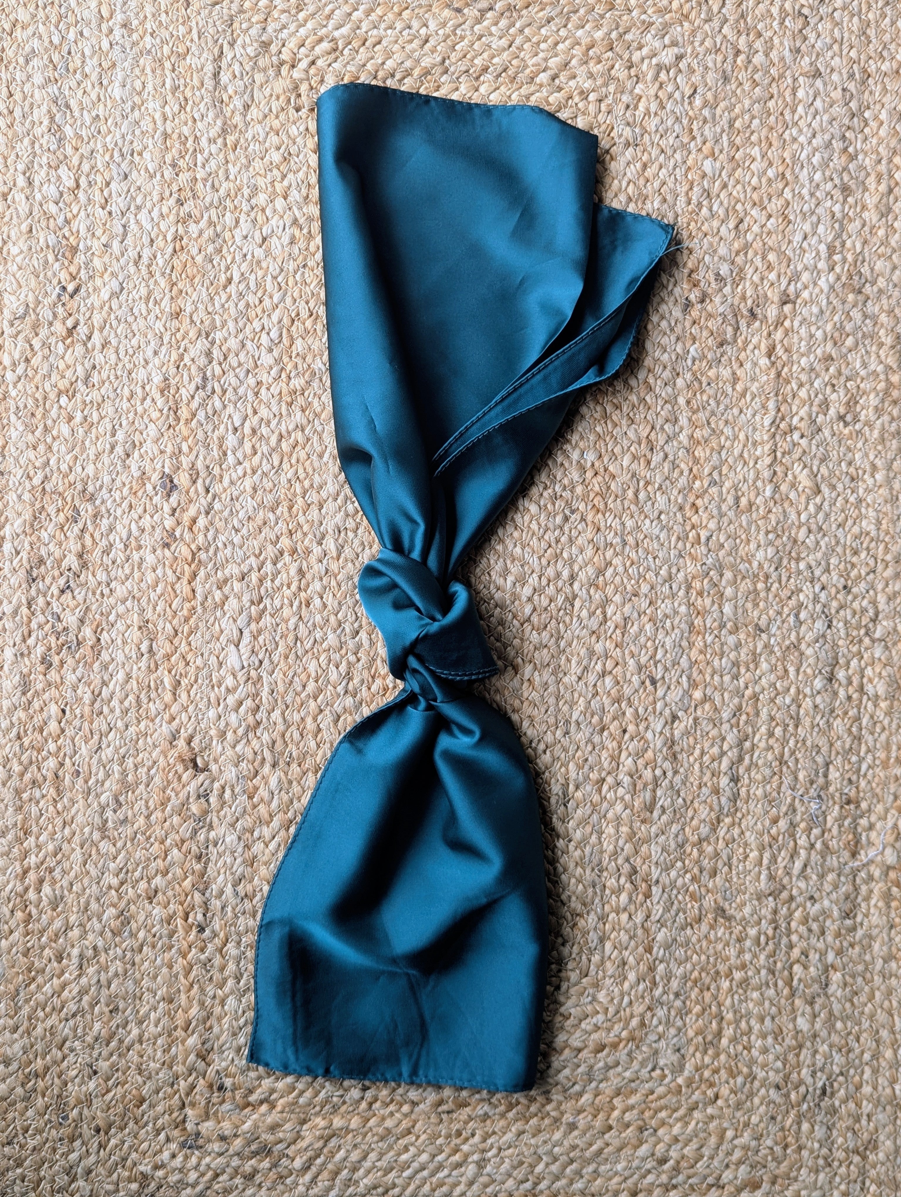 Foulard Carré Vert foncé fluide léger