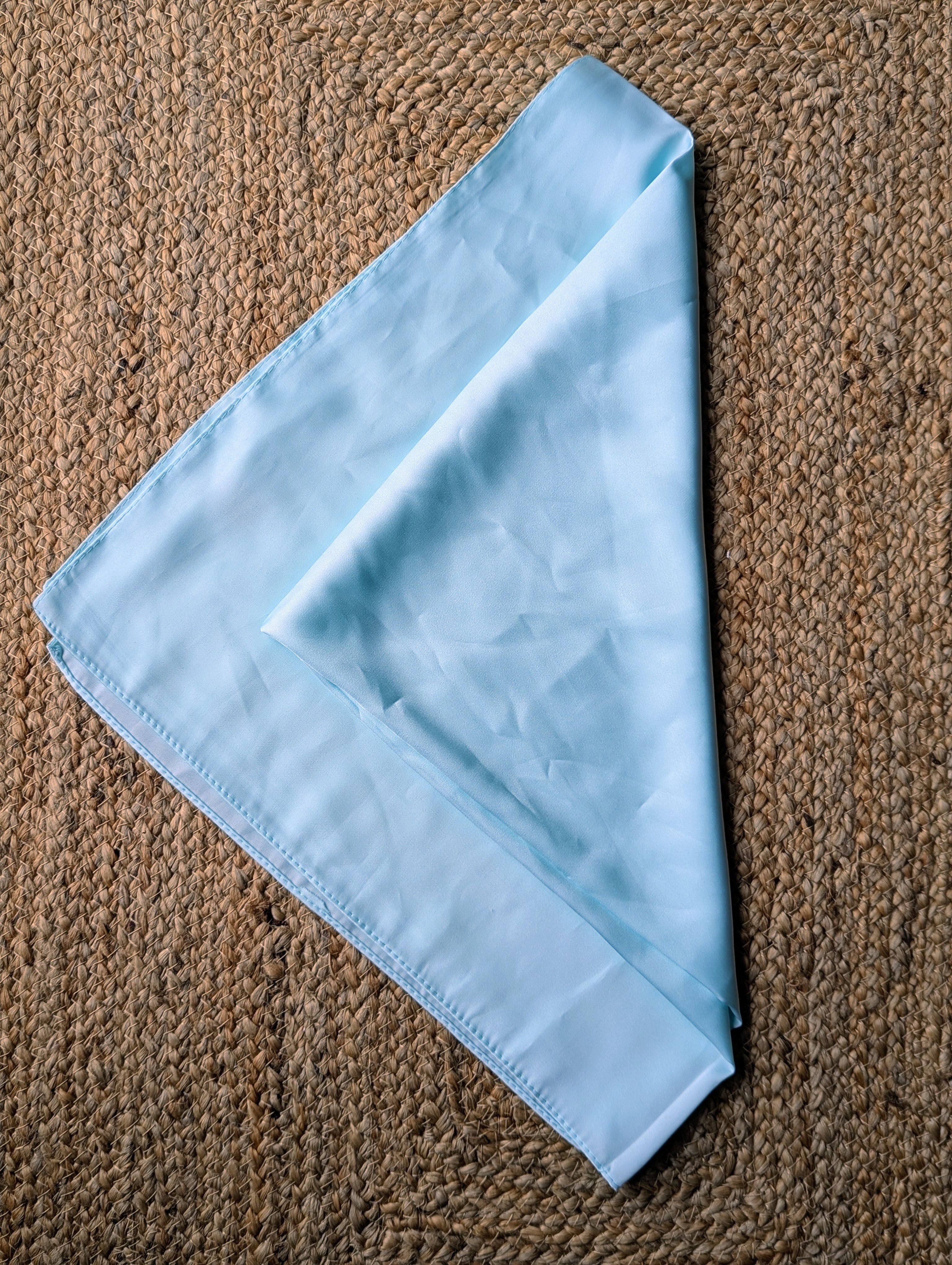 Foulard Carré bleu Ciel