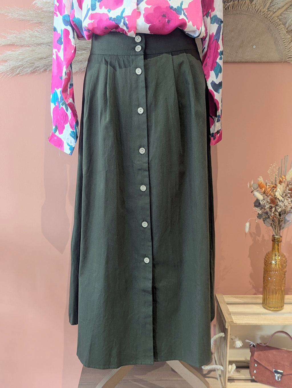 Jupe longue trapèze de couleur kaki taille haute mode femme sud landes ondres bayonne hossegor