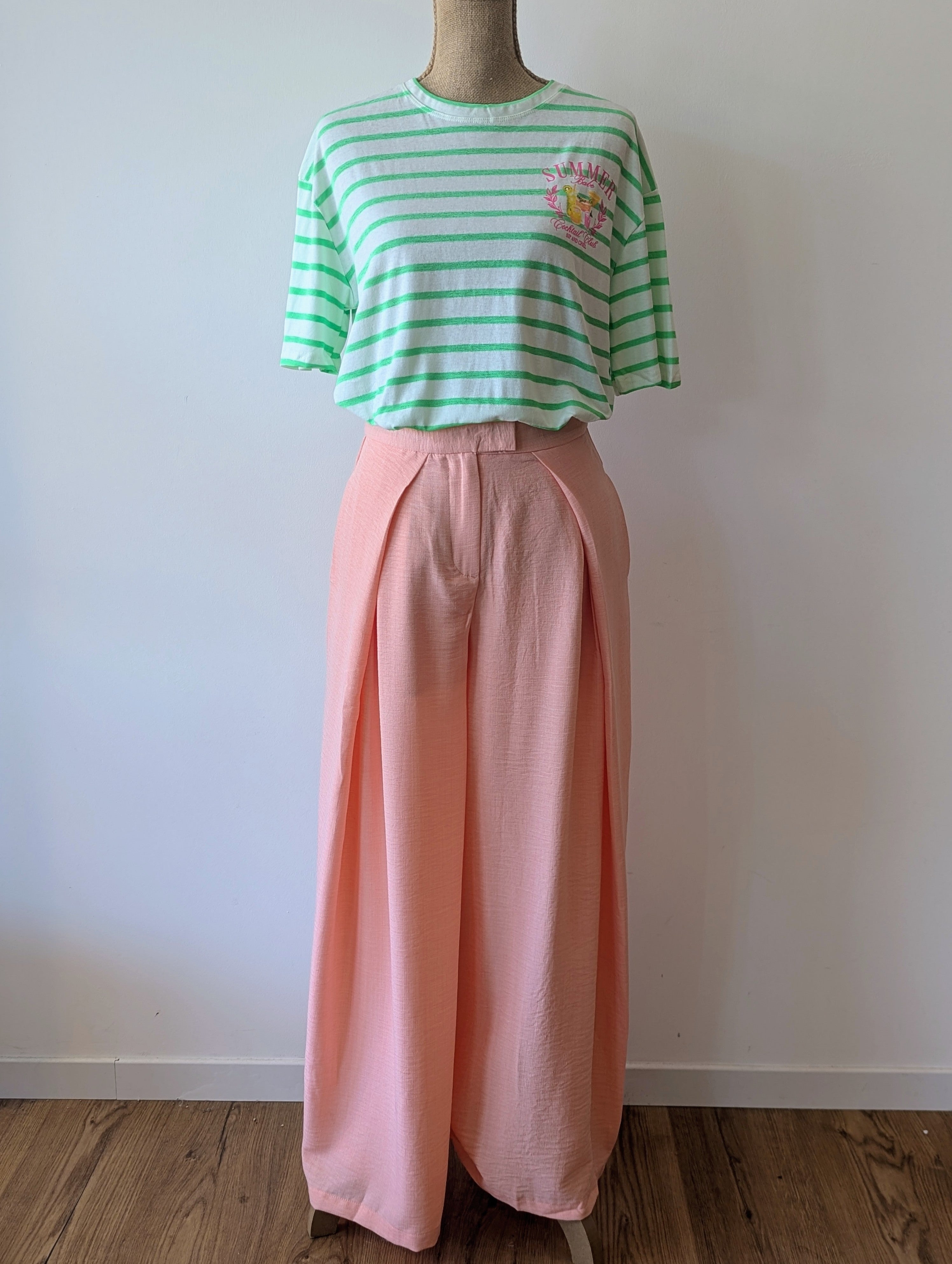 Pantalon  portefeuille rose fluide  avec des poches look chic et tendance pour femme mode sud landes cote basque