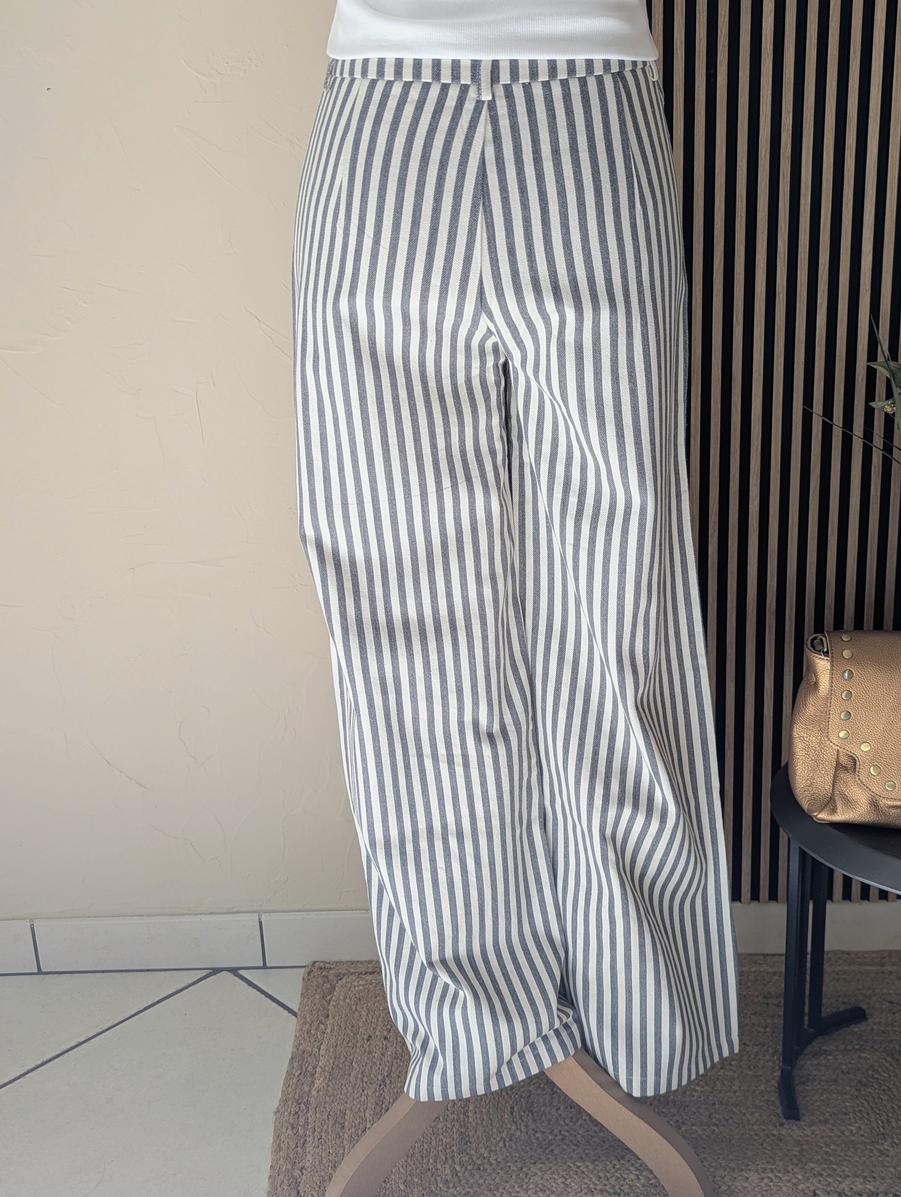 Pantalon rayé deux poches devant il fait de belles fesses taille haute femme mode Ondres Boutique Sud Landes