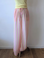 Pantalon à rayures jaunes et roses fluide et léger, taille élastique, pour les longues jambes, femme mode sud landes cote basque