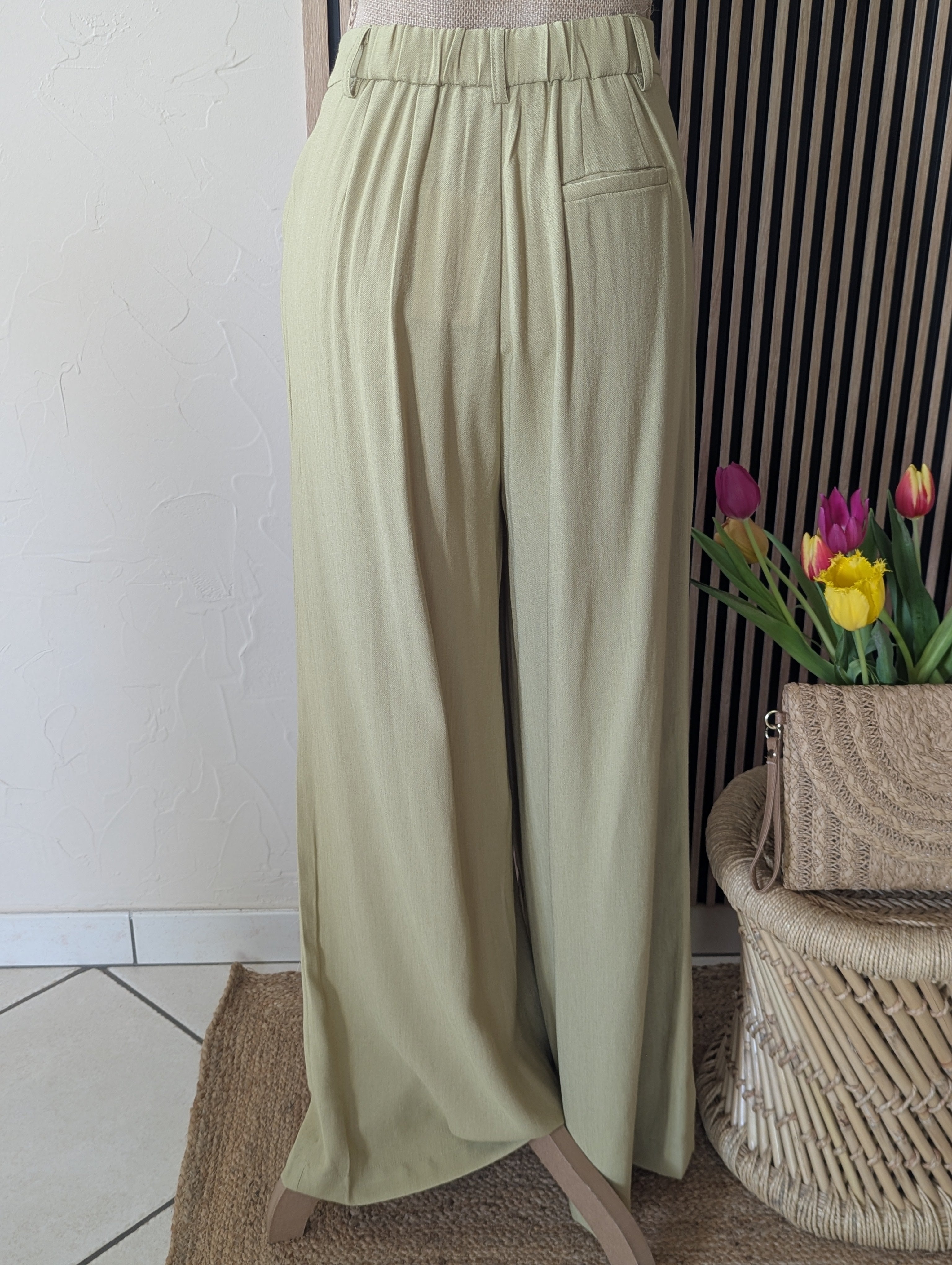 Pantalon fluide Vert Olive avec poche taille élastique  Pantalon pour Cérémonies Mariage Baptème Pantalon Tailleur  Mode Femme Boutique Sud Landes Ondres Labenne