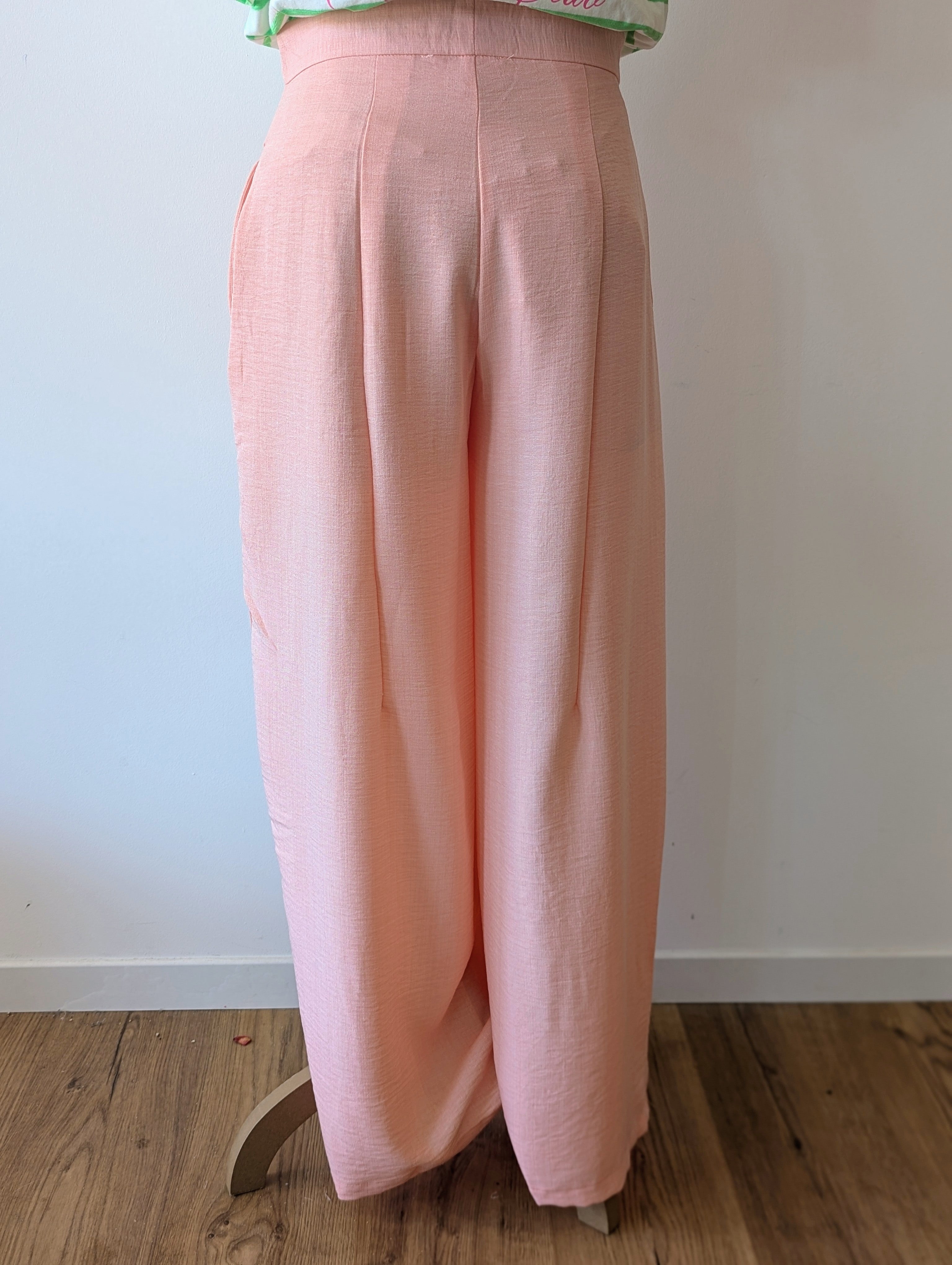 Pantalon  portefeuille rose fluide  avec des poches look chic et tendance pour femme mode sud landes cote basque