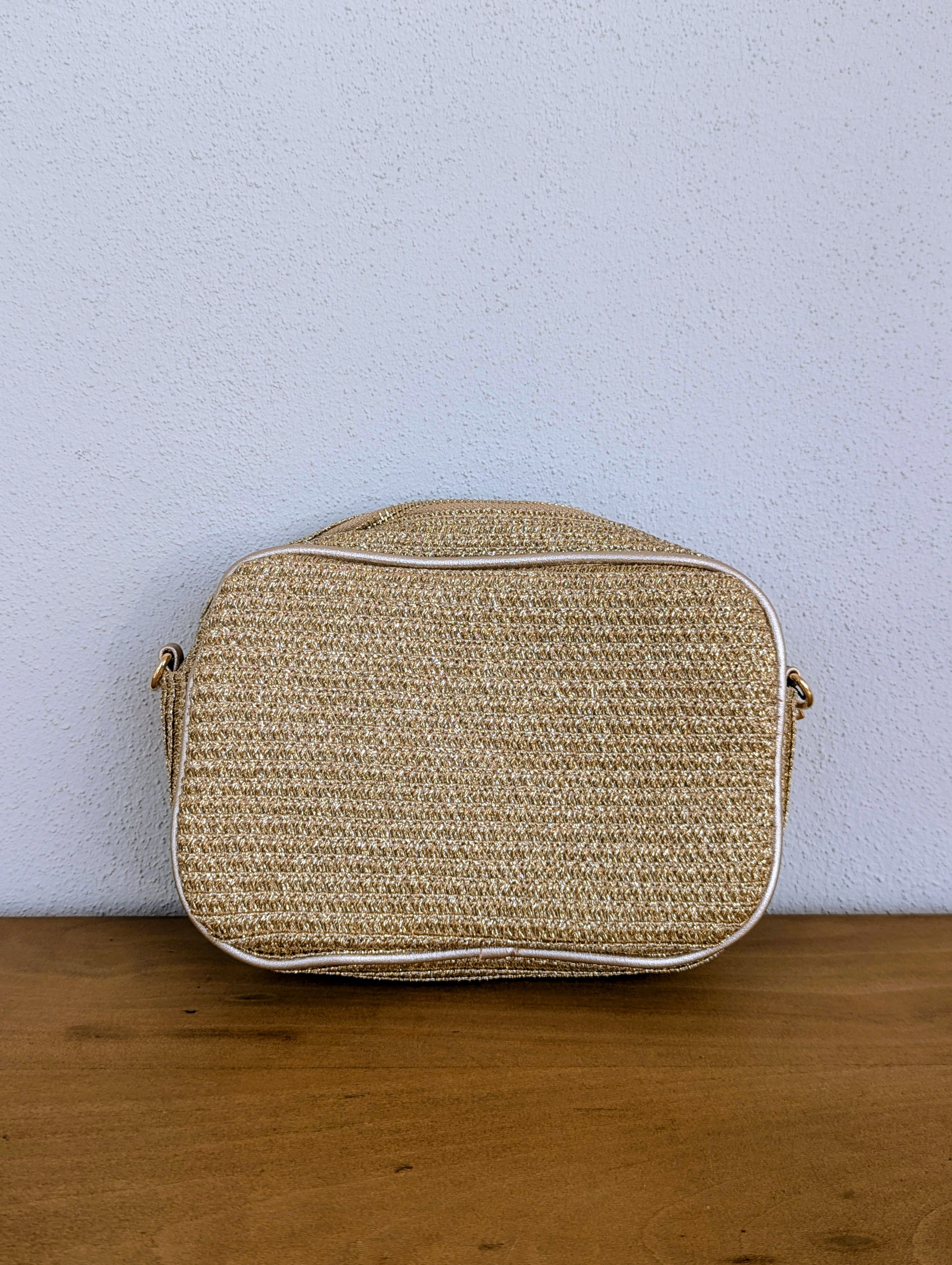 sac brillant paillettes doré pour la plage, summer vibes été, pochette sac pour soirée cérémonies mode femme sud landes Ondres 