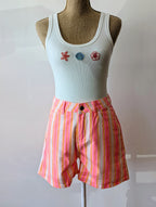 Short à rayures roses oranges et blanches, short effet jeans avec des poches, couleurs pastels acidulées pour femme mode sud landes cote basque
