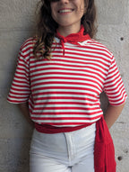 T-shirt rayé blanc et rouge à col rond. Haut à manches courtes parfait pour tous les jours ou pour faire les fêtes de Bayonne et Pampelune. Mode femme boutique Ondres Sud Landes
