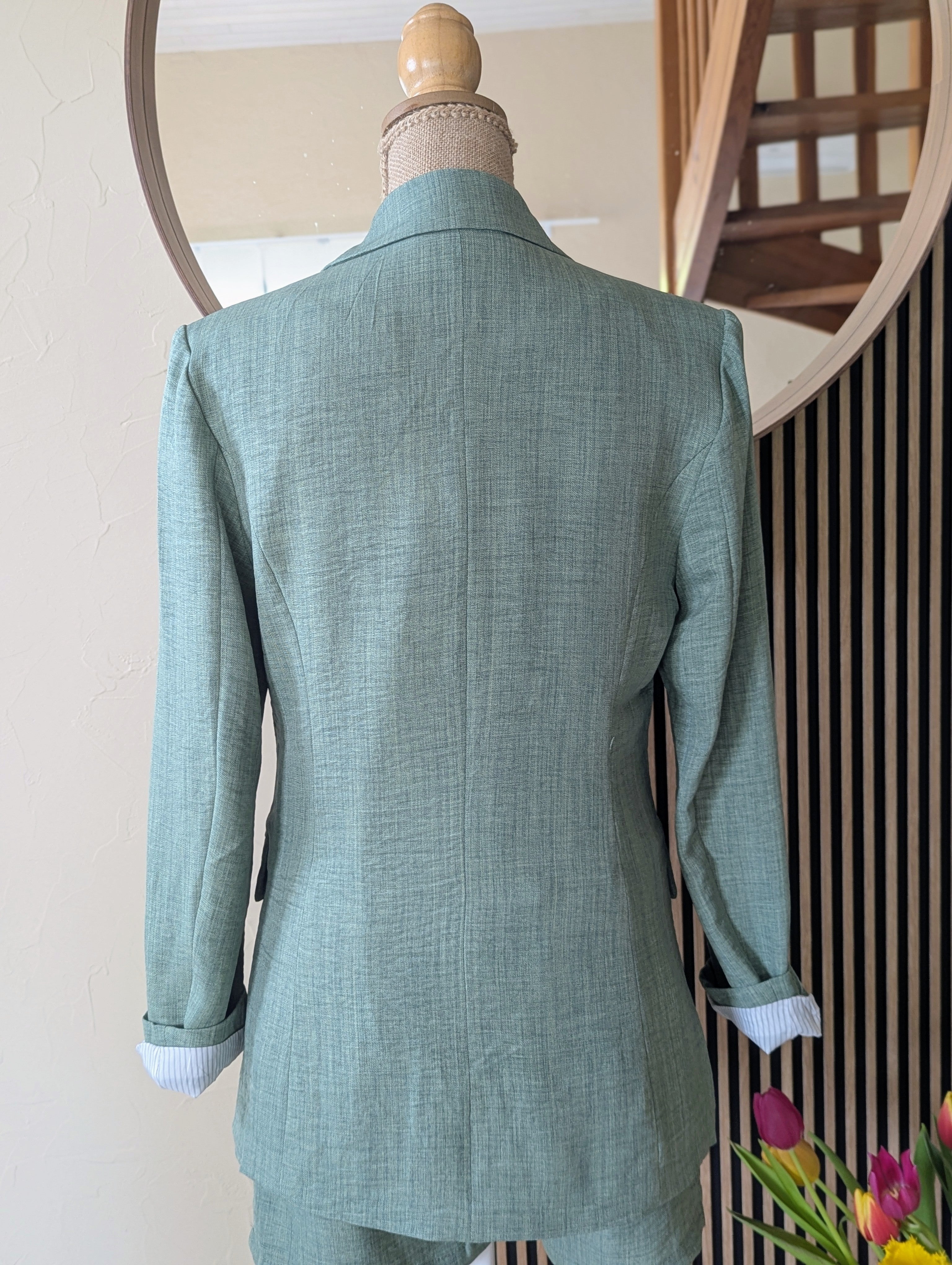 Ensemble Kaki Blazer Long et Cintré Short Taille Haute Tenue Cérémonies  Mode Femme Ondres Labenne
