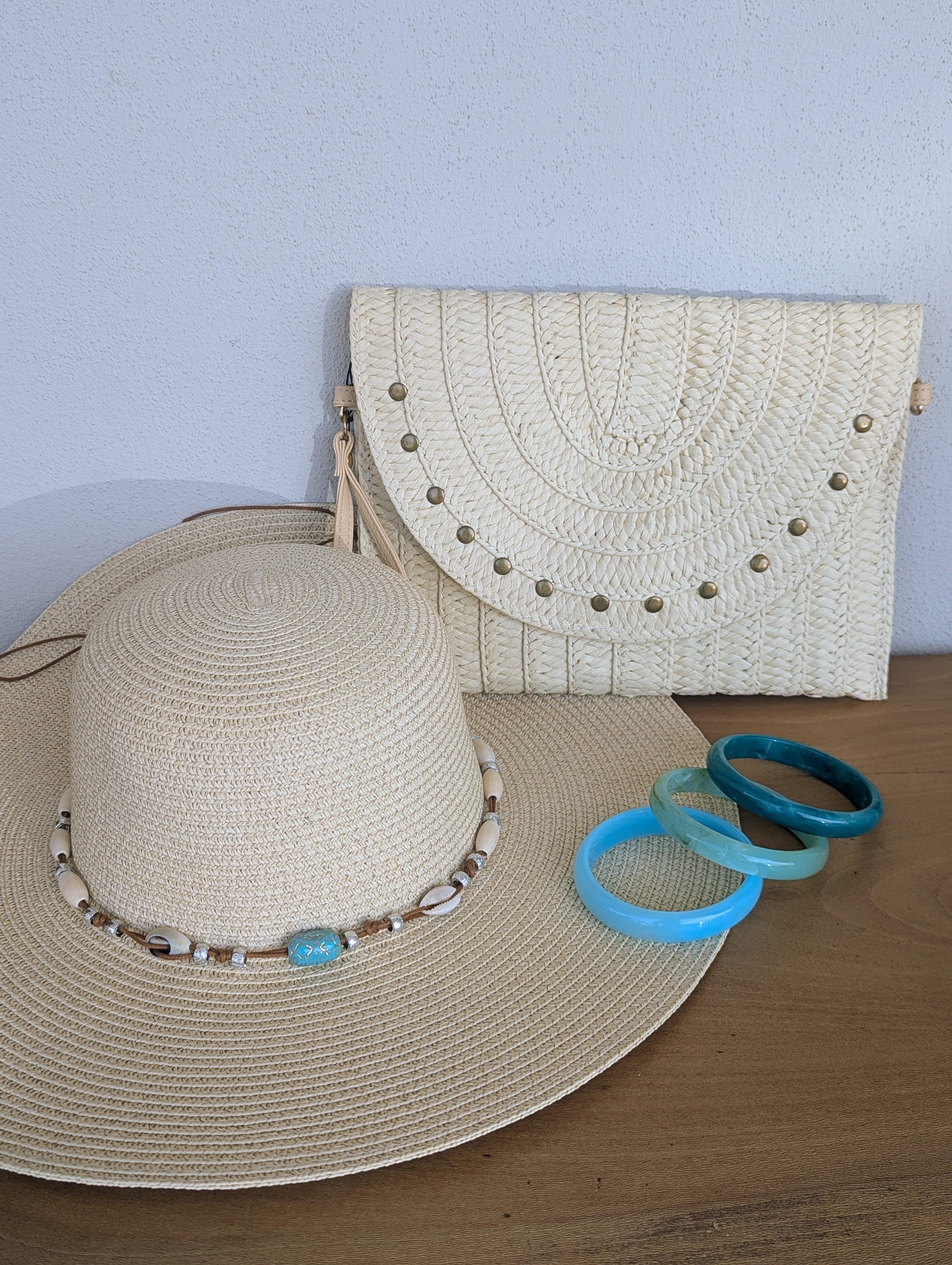 pochette maille papier beige pour la plage, petites perles summer vibes été, sac pour soirée cérémonies mode femme sud landes Ondres