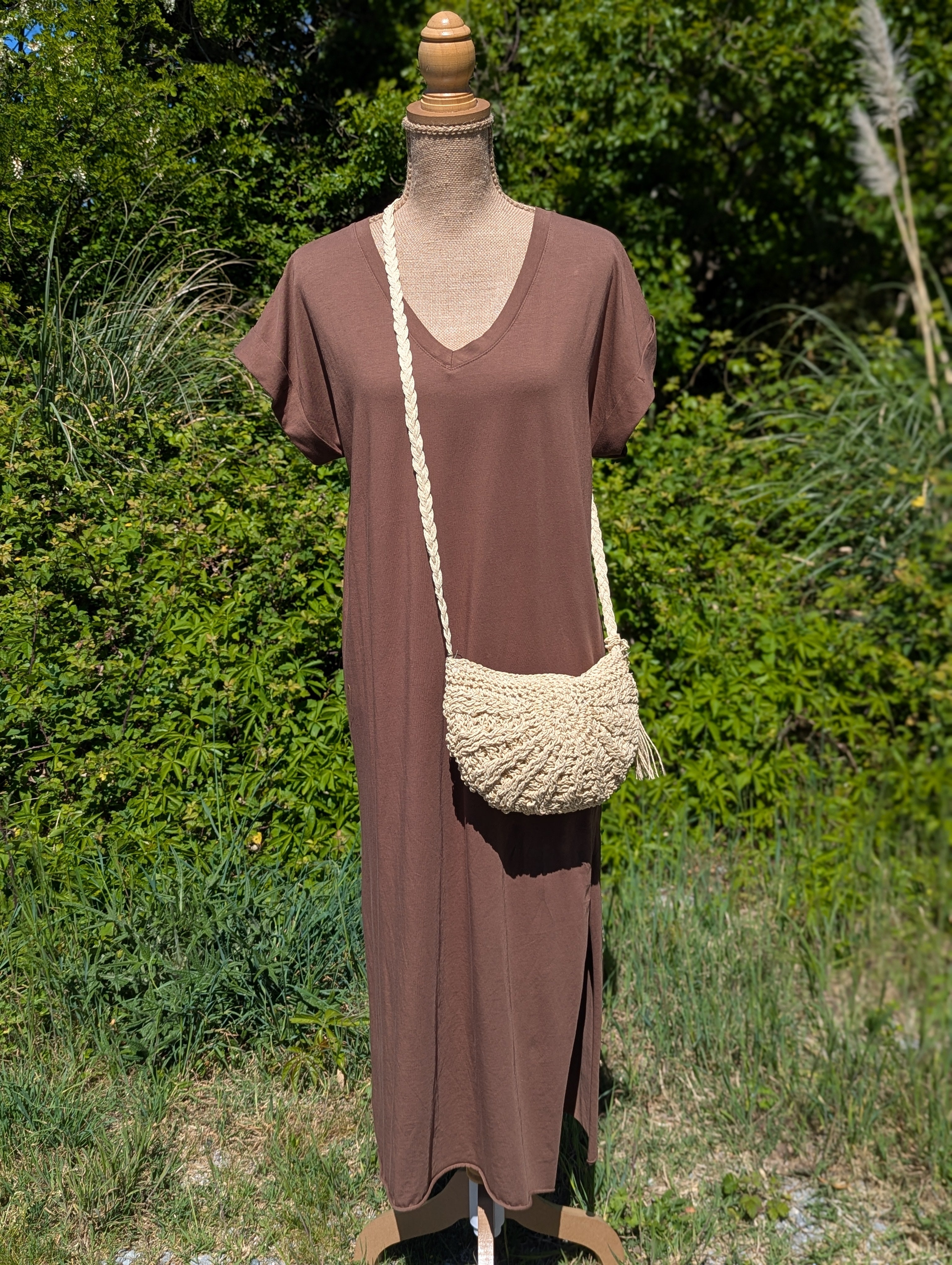 Robe T-shirt Chocolat Uni Manches Courtes Décolleté en coton très agréable à porter  parfaite pour la plage ou au bord de la piscine Mode femme boutique sud landes