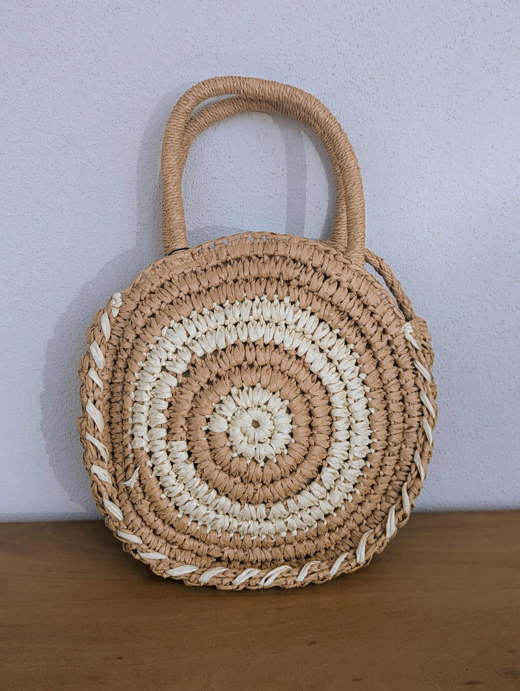 sac rond maille camel pour la plage, petites perles summer vibes été, sac pour soirée cérémonies mode femme sud landes Ondres